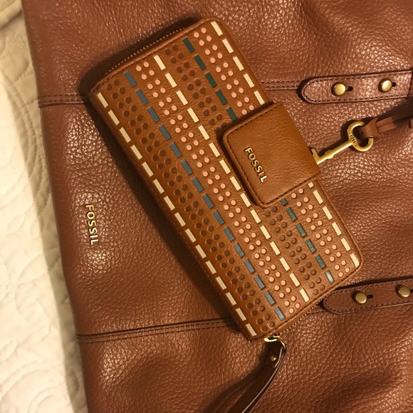 Brown Soft Pebble Leather Fossil Tote Bag - Picture 4 of 7